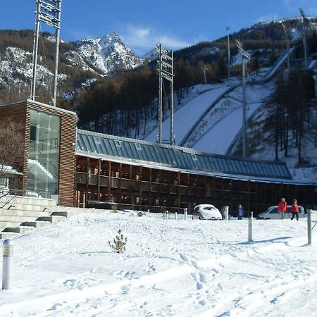Pragelato Ski Jumping Hotel Праджелато Экстерьер фото